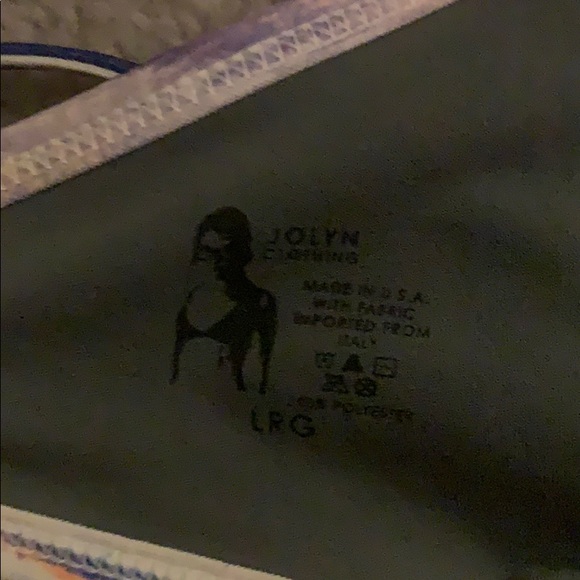 Jolyn static print top - Picture 3 of 3